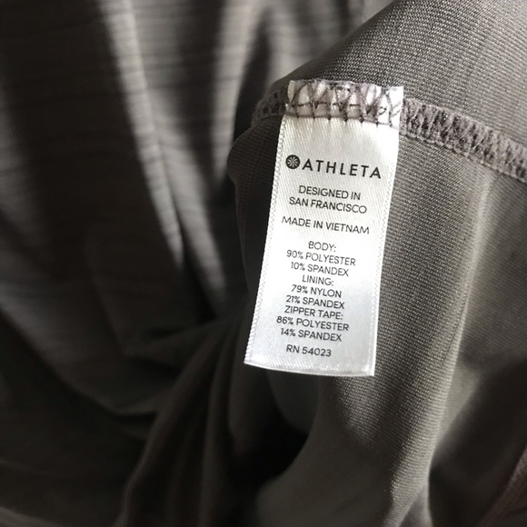 Athleta Long Sleeve Gray Top Shirt ZIP Pockets L - Picture 8 of 8